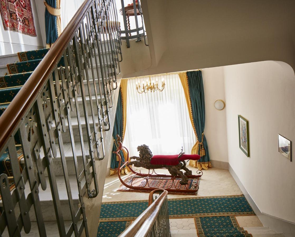 Hotel Walther - Relais & Chateaux Понтрезина Экстерьер фото
